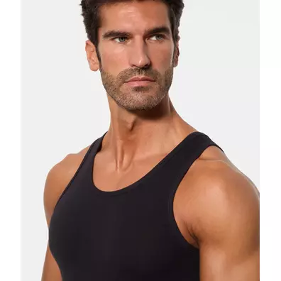 Camiseta hombre tirantes Abanderado Negro